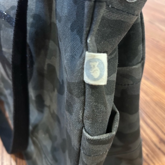 Camouflage Peace Messenger Bag - Picture 9 of 13
